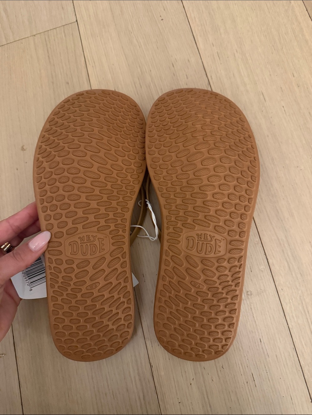 NWT! Hey Dude Tan Dude Waves Flip Flop Sandals - Picture 2 of 2